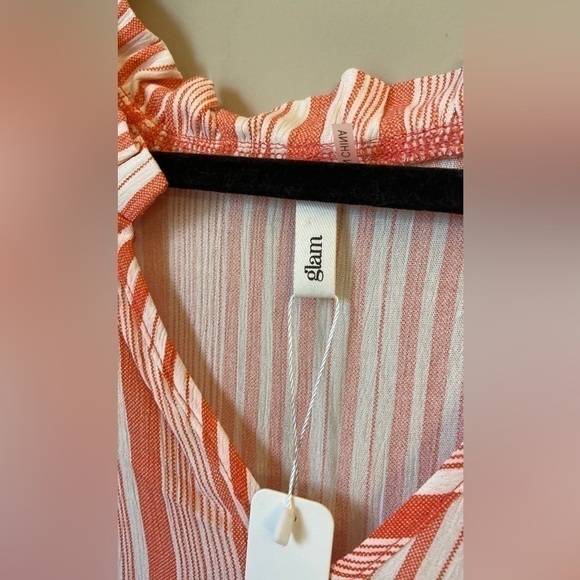 NWT Coral and White Top by Glam - Large - Picture 4 of 6